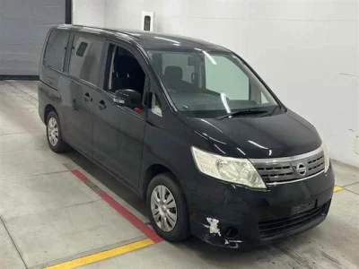 Nissan SERENA  с аукциона в Японии