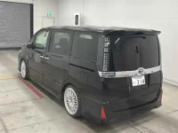 Toyota VOXY лот № 20018 оценка 3.5  с аукциона в Японии 1