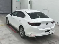 Mazda MAZDA3 лот № 30078 оценка 4  с аукциона в Японии 1