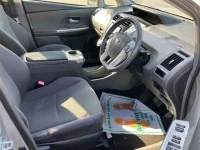 Toyota PRIUS ALPHA лот № 30131 оценка 4  с аукциона в Японии 6