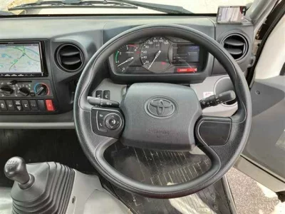 Toyota DYNA  с аукциона в Японии