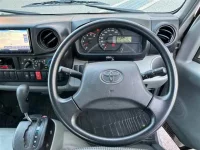Toyota DYNA лот № 30107 оценка R  с аукциона в Японии 2