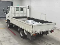 Toyota DYNA лот № 30107 оценка R  с аукциона в Японии 1