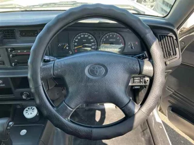 Toyota CROWN COMFORT  с аукциона в Японии