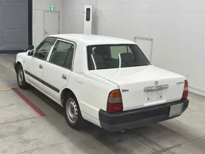 Toyota CROWN COMFORT  с аукциона в Японии