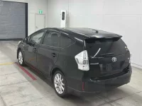 Toyota PRIUS ALPHA лот № 90146 оценка 3.5  с аукциона в Японии 1