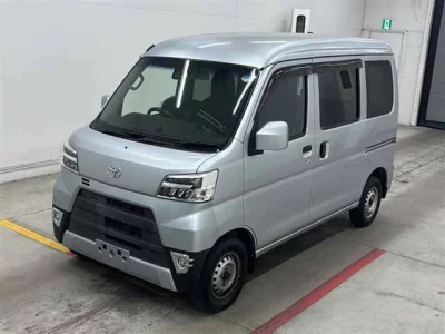 Toyota Pixis Van