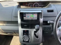 Toyota VOXY лот № 90247 оценка R  с аукциона в Японии 5