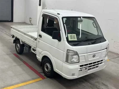 Nissan NT100 Clipper