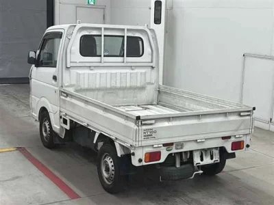 Nissan NT100 Clipper