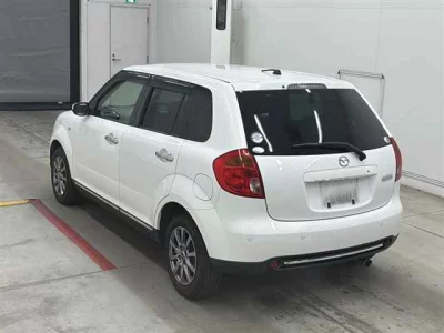 Mazda VERISA