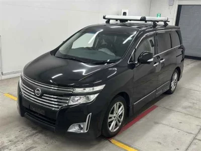 Nissan ELGRAND  с аукциона в Японии