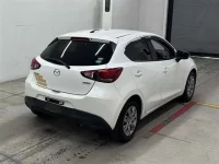 Mazda DEMIO лот № 30088 оценка 4  с аукциона в Японии 4