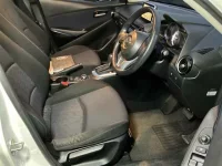 Mazda DEMIO лот № 30088 оценка 4  с аукциона в Японии 6