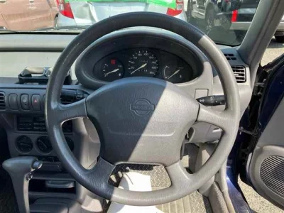 Nissan MARCH  с аукциона в Японии