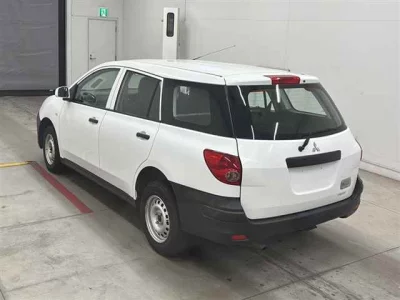 Mitsubishi LANCER VAN