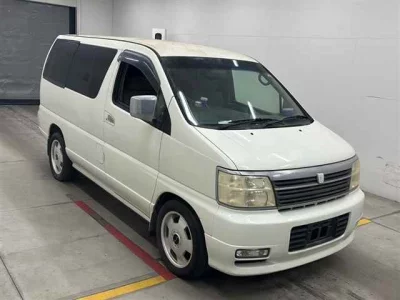Nissan ELGRAND  с аукциона в Японии