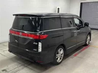 Nissan ELGRAND лот № 30128 оценка 4  с аукциона в Японии 4