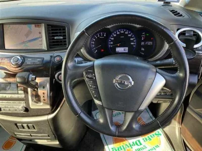 Nissan ELGRAND  с аукциона в Японии