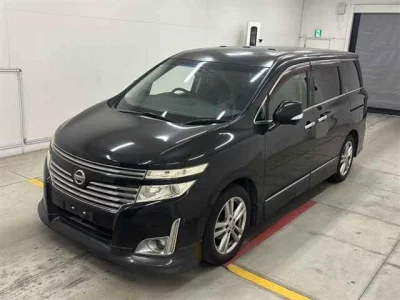 Nissan ELGRAND  с аукциона в Японии