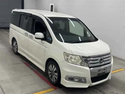 Honda STEP WAGON  с аукциона в Японии