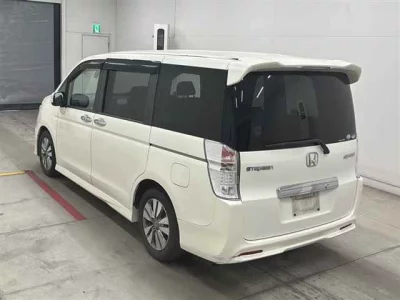 Honda STEP WAGON  с аукциона в Японии