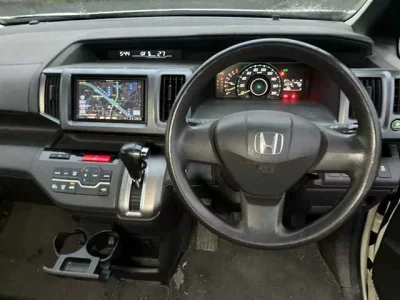 Honda STEP WAGON  с аукциона в Японии