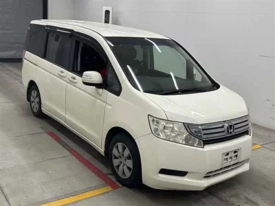 Honda STEP WAGON  с аукциона в Японии