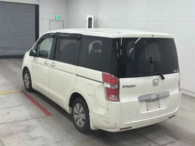 Honda STEP WAGON  с аукциона в Японии