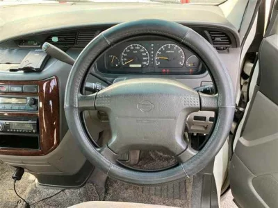 Nissan ELGRAND  с аукциона в Японии