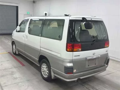 Nissan ELGRAND  с аукциона в Японии
