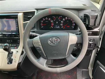 Toyota VELLFIRE  с аукциона в Японии