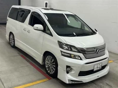 Toyota VELLFIRE  с аукциона в Японии