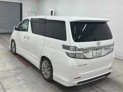 Toyota VELLFIRE  с аукциона в Японии