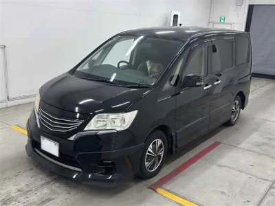 Nissan SERENA  с аукциона в Японии