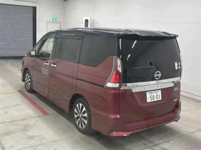 Nissan SERENA  с аукциона в Японии