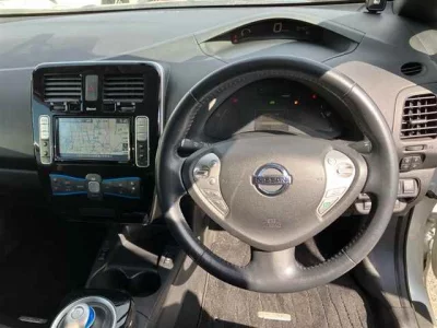 Nissan LEAF  с аукциона в Японии