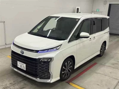 Toyota VOXY  с аукциона в Японии