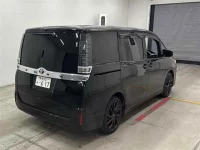 Toyota VOXY лот № 30156 оценка 3.5  с аукциона в Японии 4