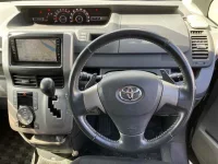 Toyota VOXY лот № 60072 оценка R  с аукциона в Японии 2