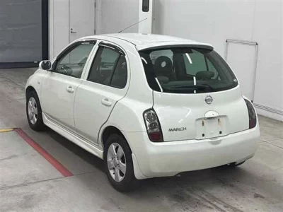 Nissan MARCH  с аукциона в Японии