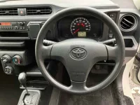 Toyota PROBOX лот № 30186 оценка 4  с аукциона в Японии 2