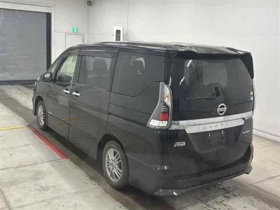 Nissan SERENA  с аукциона в Японии