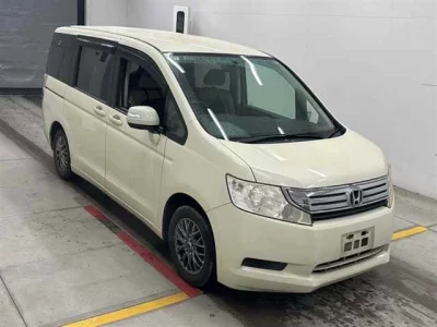 Honda STEP WAGON  с аукциона в Японии