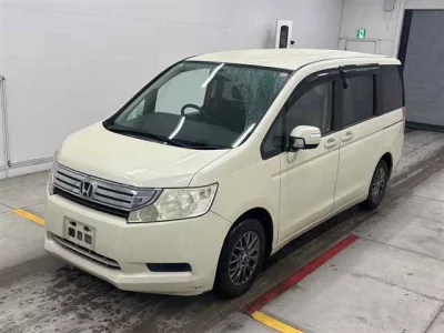 Honda STEP WAGON  с аукциона в Японии