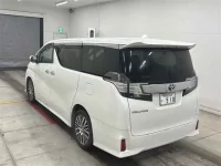 Toyota VELLFIRE лот № 30192 оценка 4  с аукциона в Японии 1
