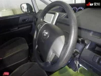Toyota VOXY лот № 30182 оценка 4  с аукциона в Японии 4