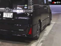 Toyota VOXY лот № 3011 оценка 4.5  с аукциона в Японии 7