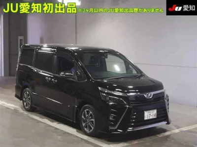Toyota VOXY  с аукциона в Японии