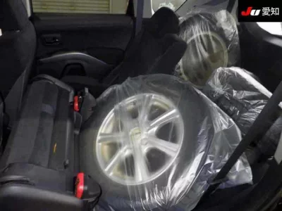 Mitsubishi OUTLANDER  с аукциона в Японии